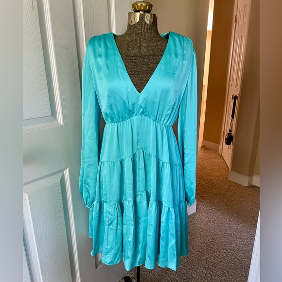 NWT Trina Turk Aqua Turquoise Satin Babydoll Mini Dress Tiered Long Sleeve Large - Picture 2 of 8